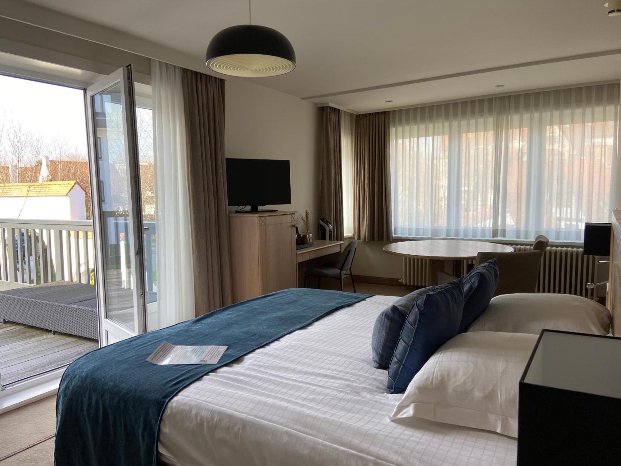 Hotel Les Arcades Knokke-Heist Exteriör bild